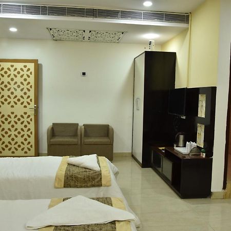 Hotel Sarweshwary Βαρανάσι Εξωτερικό φωτογραφία
