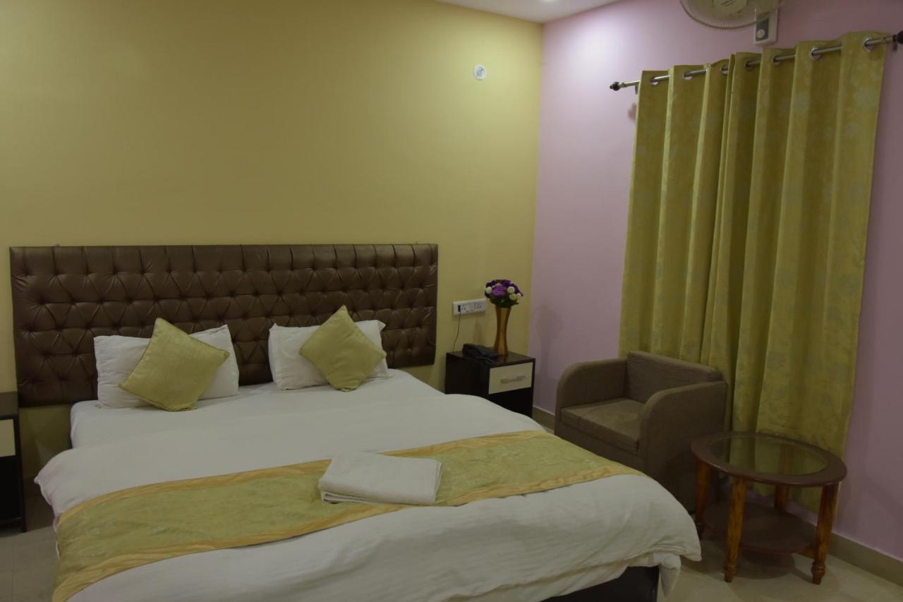 Hotel Sarweshwary Βαρανάσι Εξωτερικό φωτογραφία
