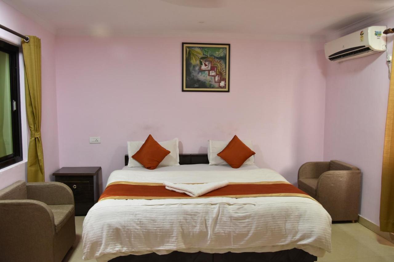 Hotel Sarweshwary Βαρανάσι Εξωτερικό φωτογραφία