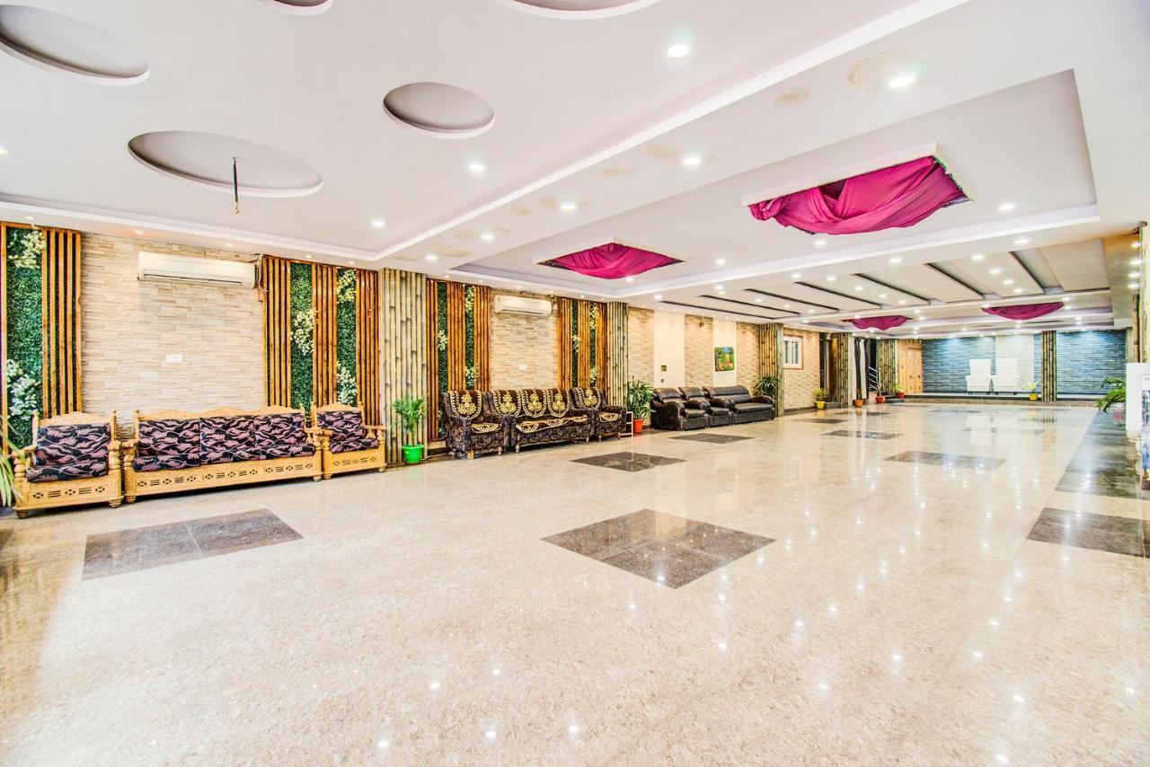 Hotel Sarweshwary Βαρανάσι Εξωτερικό φωτογραφία
