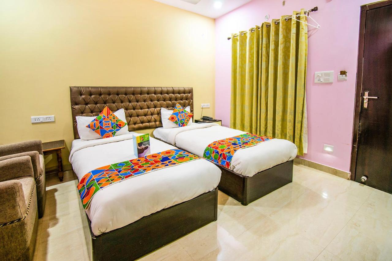 Hotel Sarweshwary Βαρανάσι Εξωτερικό φωτογραφία