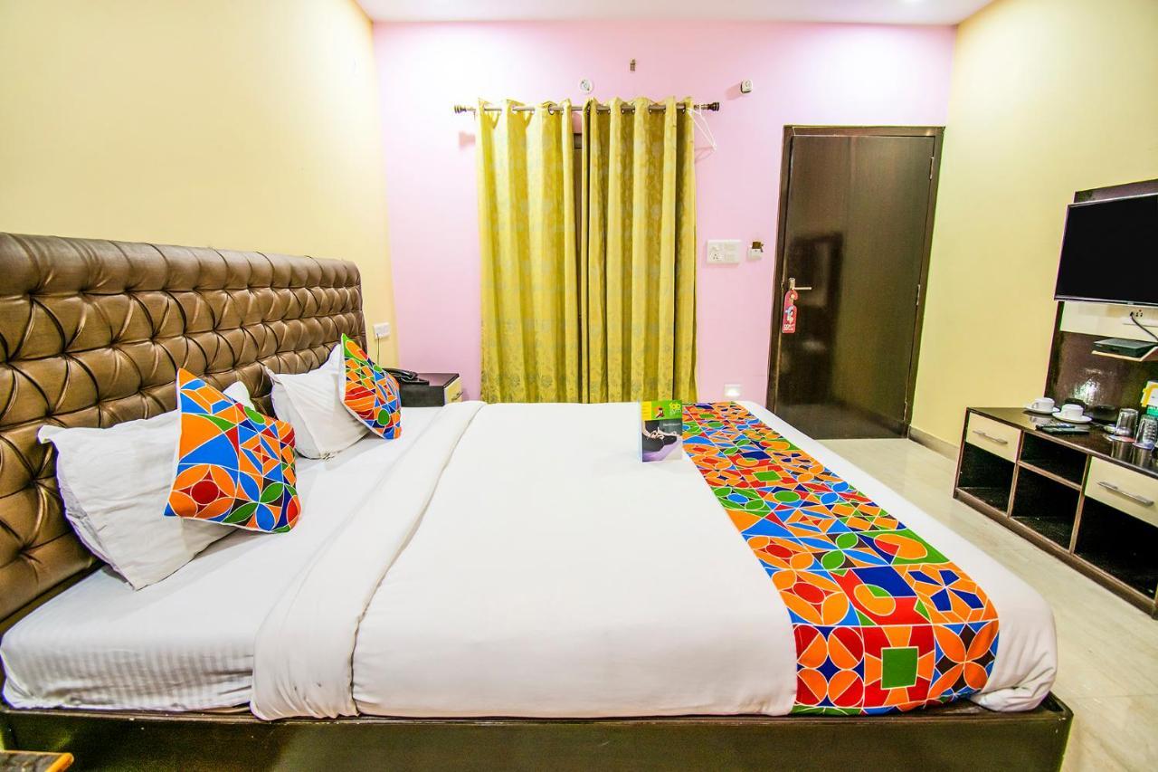 Hotel Sarweshwary Βαρανάσι Εξωτερικό φωτογραφία