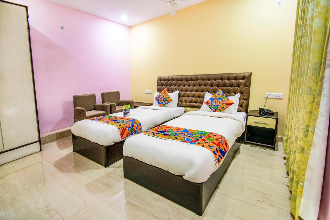 Hotel Sarweshwary Βαρανάσι Εξωτερικό φωτογραφία