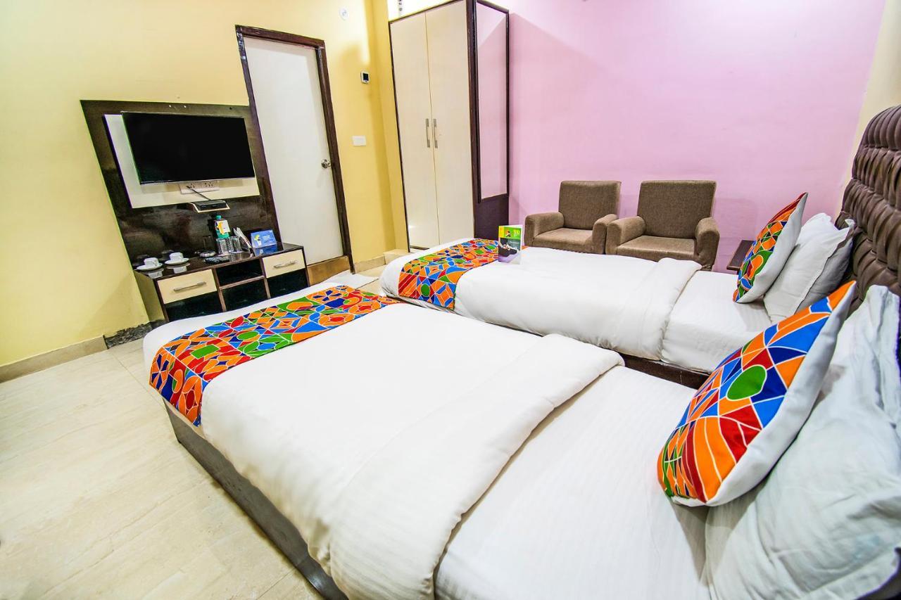 Hotel Sarweshwary Βαρανάσι Εξωτερικό φωτογραφία